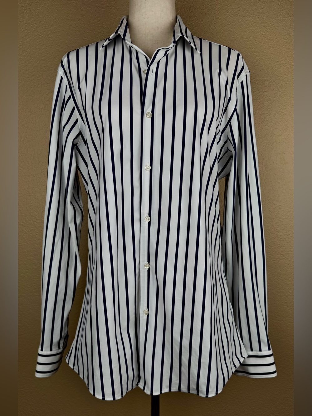 Zara women’s long sleeve button down blouse. Navy/white stripes. Slim Fit. Large